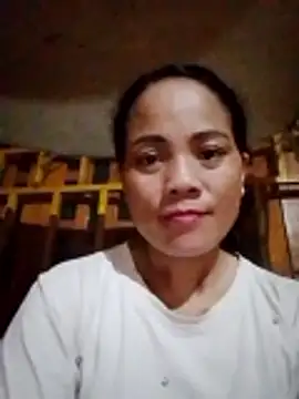 Snapshot of molly-xx chatting on 05-19-26, 02:24 molly-xx online show from 05-19-26, 02:24