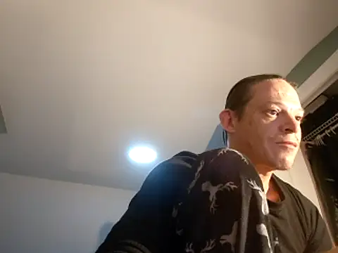 Snapshot of ShadowLove85 chatting on 04-09-26, 01:18 ShadowLove85 online show from 04-09-26, 01:18