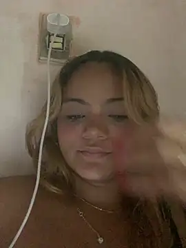 Snapshot of ayla0881 chatting on 02-21-26, 06:54 ayla0881 online show from 02-21-26, 06:54