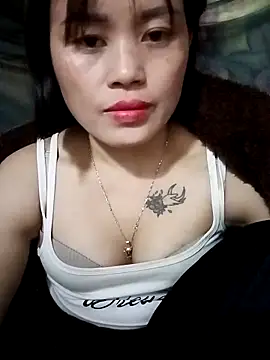 Snapshot of luna-rosax chatting on 02-25-26, 03:01 luna-rosax online show from 02-25-26, 03:01