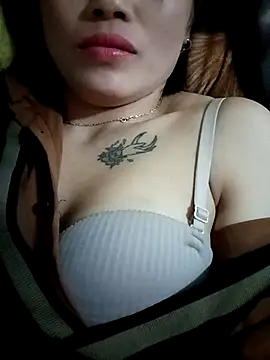 Snapshot of luna-rosax chatting on 02-26-26, 04:56 luna-rosax online show from 02-26-26, 04:56