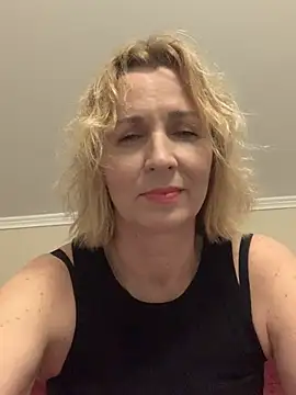 Snapshot of VeltaMur975 chatting on 03-11-26, 08:14 VeltaMur975 online show from 03-11-26, 08:14