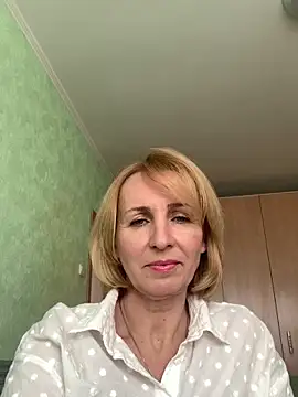 Snapshot of VeltaMur975 chatting on 02-18-26, 10:01 VeltaMur975 online show from 02-18-26, 10:01