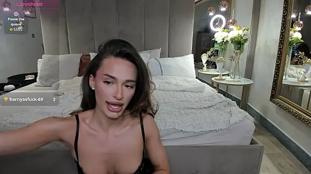 Snapshot of EvaK_ chatting on 02-23-26, 04:58 EvaK online show from 02-23-26, 04:58