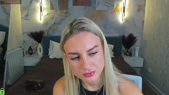 Silen Tori online show from 07-16-26, 01:13