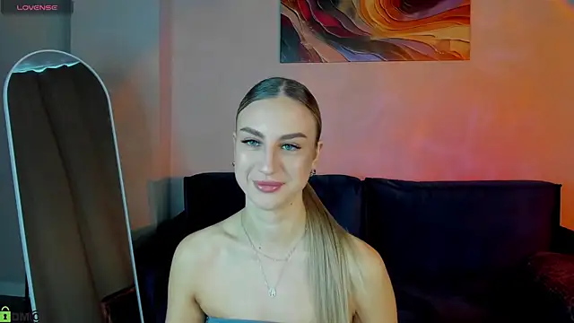 Snapshot of Silen_Tori chatting on 02-19-26, 09:39 Silen Tori online show from 02-19-26, 09:39