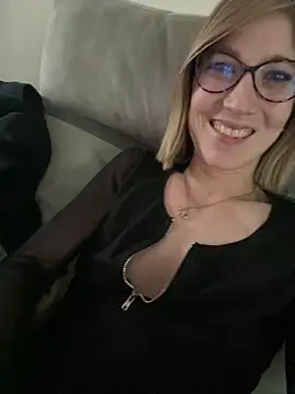 Snapshot of blondie-27 chatting on 05-14-26, 06:05 blondie-27 online show from 05-14-26, 06:05