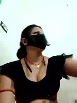 karishma Bhabhi online show from 02-28-26, 12:10