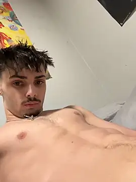 Snapshot of benriskey12 chatting on 02-11-26, 09:31 benriskey12 online show from 02-11-26, 09:31