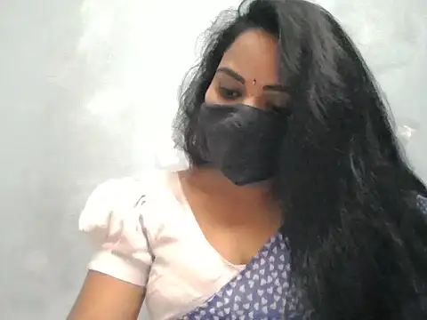 Snapshot of Rathi-priyaa chatting on 05-06-26, 03:54 Rathi-priyaa online show from 05-06-26, 03:54