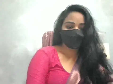 Snapshot of Rathi-priyaa chatting on 06-06-26, 04:07 Rathi-priyaa online show from 06-06-26, 04:07