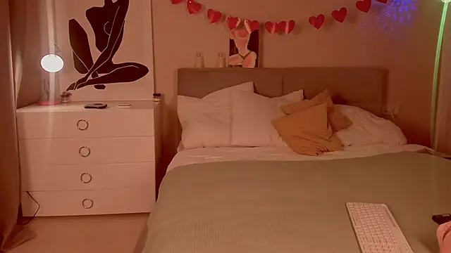 Snapshot of she_wolf chatting on 03-19-26, 02:28 she wolf online show from 03-19-26, 02:28