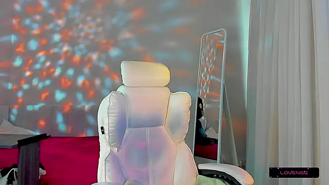 Snapshot of she_wolf chatting on 03-15-26, 04:30 she wolf online show from 03-15-26, 04:30