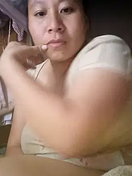 Snapshot of plump-bums chatting on 02-20-26, 12:07 plump-bums online show from 02-20-26, 12:07