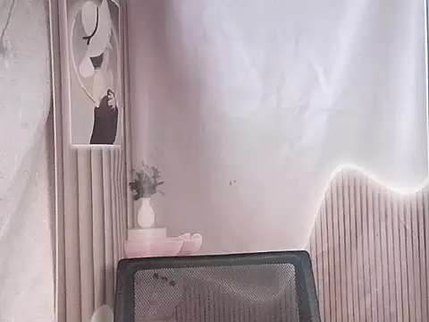 Girl-crazy1 online show from 03-01-26, 06:57