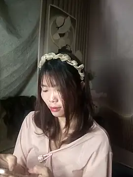 Girl-crazy1 online show from 03-20-26, 10:00