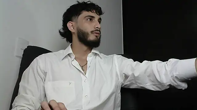 LovexJuxn8 online show from 02-23-26, 07:14