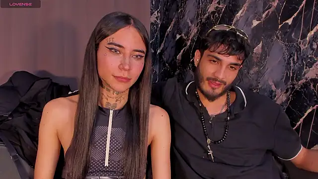 LovexJuxn8 online show from 03-19-26, 06:57