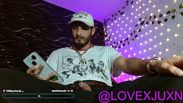Snapshot of LovexJuxn8 chatting on 04-29-26, 09:21 LovexJuxn8 online show from 04-29-26, 09:21