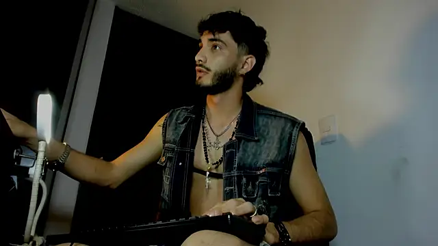 LovexJuxn8 online show from 02-24-26, 07:15