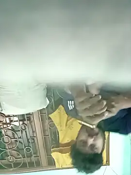 Snapshot of Desiyoungcouple15 chatting on 02-22-26, 05:14 Desiyoungcouple15 online show from 02-22-26, 05:14