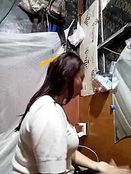 cute-shine online show from 03-18-26, 11:27