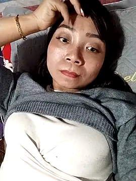 cute-shine online show from 02-25-26, 05:07