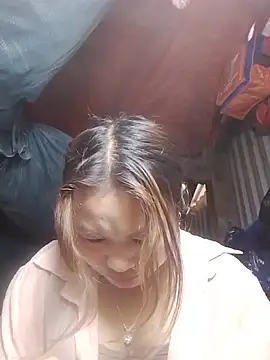 Snapshot of bany-lee chatting on 02-21-26, 01:18 bany-lee online show from 02-21-26, 01:18