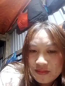 Snapshot of bany-lee chatting on 02-15-26, 02:05 bany-lee online show from 02-15-26, 02:05