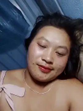 Snapshot of bany-lee chatting on 05-16-26, 01:43 bany-lee online show from 05-16-26, 01:43