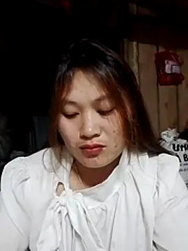 Snapshot of bany-lee chatting on 04-22-26, 01:40 bany-lee online show from 04-22-26, 01:40