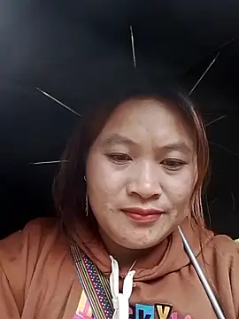 Snapshot of bany-lee chatting on 04-25-26, 02:47 bany-lee online show from 04-25-26, 02:47