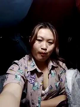 Snapshot of bany-lee chatting on 02-25-26, 01:39 bany-lee online show from 02-25-26, 01:39