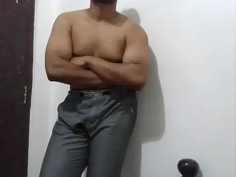 Snapshot of muscledad111 chatting on 02-21-26, 05:15 muscledad111 online show from 02-21-26, 05:15