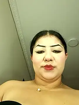 MadelynSmit  online show from 02-24-26, 11:11