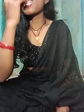 Snapshot of Desi_Couple_P chatting on 06-02-26, 01:44 Desi Couple P online show from 06-02-26, 01:44
