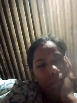 Snapshot of Desi_Couple_P chatting on 05-03-26, 03:04 Desi Couple P online show from 05-03-26, 03:04