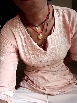 Snapshot of Desi_Couple_P chatting on 05-09-26, 12:58 Desi Couple P online show from 05-09-26, 12:58