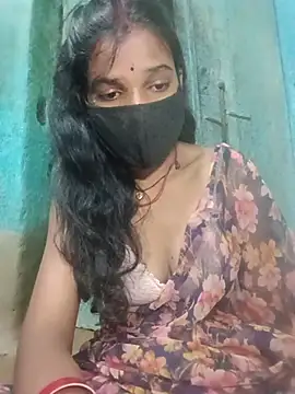 Snapshot of Desi_Couple_P chatting on 06-17-26, 01:21 Desi Couple P online show from 06-17-26, 01:21