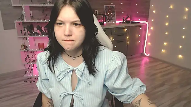 lily milleerr online show from 02-25-26, 06:41