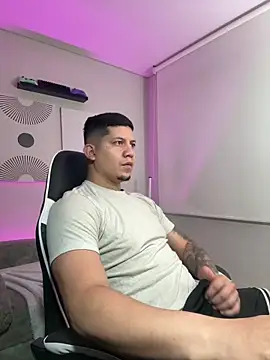  robertobaggioo online show from 03-25-26, 12:15