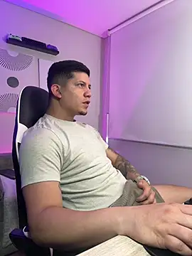  robertobaggioo online show from 03-20-26, 12:39