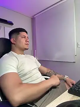  robertobaggioo online show from 03-15-26, 05:47