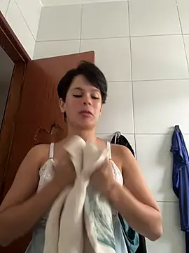 Snapshot of LissPerolaa chatting on 07-17-26, 12:13 LissPerolaa online show from 07-17-26, 12:13
