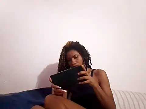 Snapshot of mailyn_gold chatting on 04-07-26, 12:51 mailyn gold online show from 04-07-26, 12:51