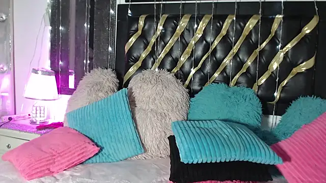 Snapshot of mailyn_gold chatting on 03-03-26, 11:39 mailyn gold online show from 03-03-26, 11:39