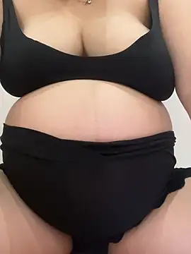 Snapshot of Mira-23 chatting on 07-14-26, 04:28 Mira-23 online show from 07-14-26, 04:28