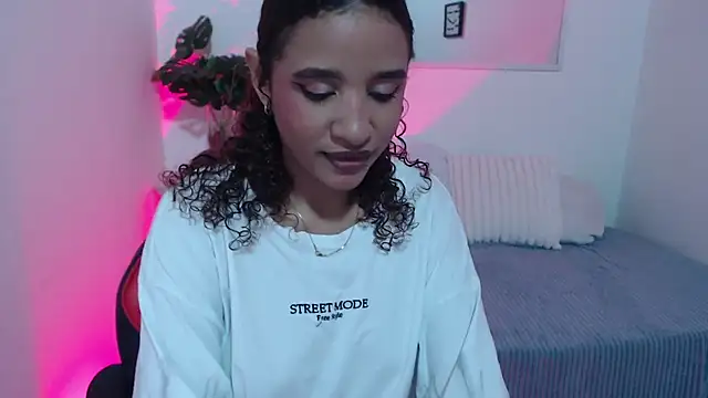 Alice Grinnerk online show from 03-01-26, 02:06