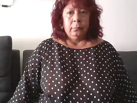 Snapshot of natalialuxee chatting on 02-14-26, 04:18 natalialuxee online show from 02-14-26, 04:18