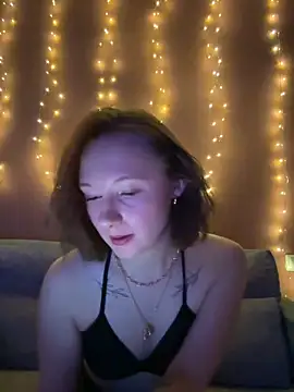 AlinaFoxyy online show from 02-18-26, 06:04